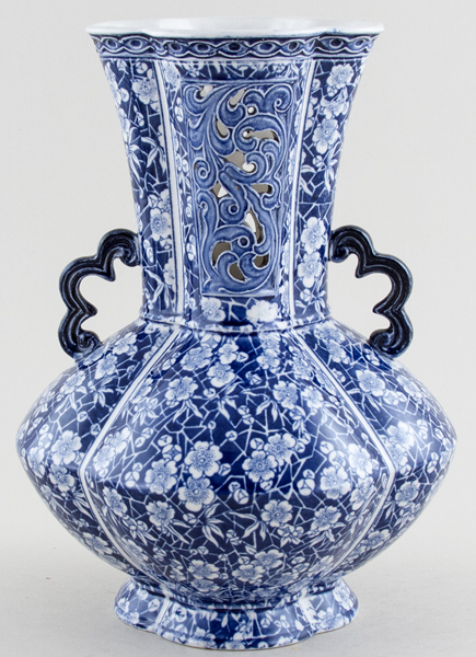 Vase c1910
